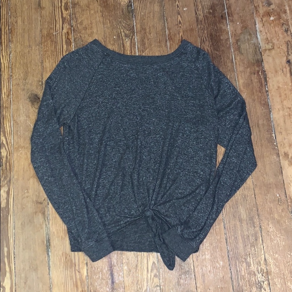 crewneck with tie in front